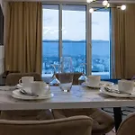 26th Floor 1br Apt, Pool & Spa, Gym, Free Parking Apartman *