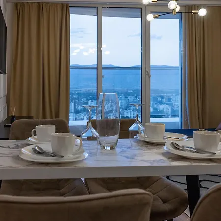 26th Floor 1br Apt, Pool & Spa, Gym, Free Parking Apartament *