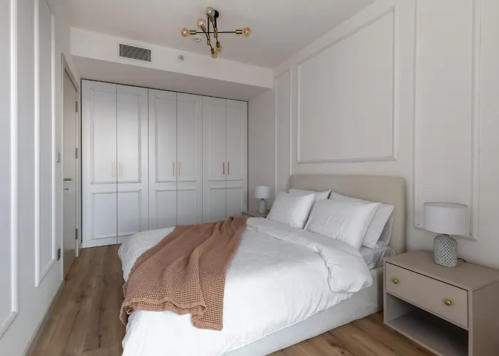 26th Floor 1br Apt, Pool & Spa, Gym, Free Parking Apartament Skopje